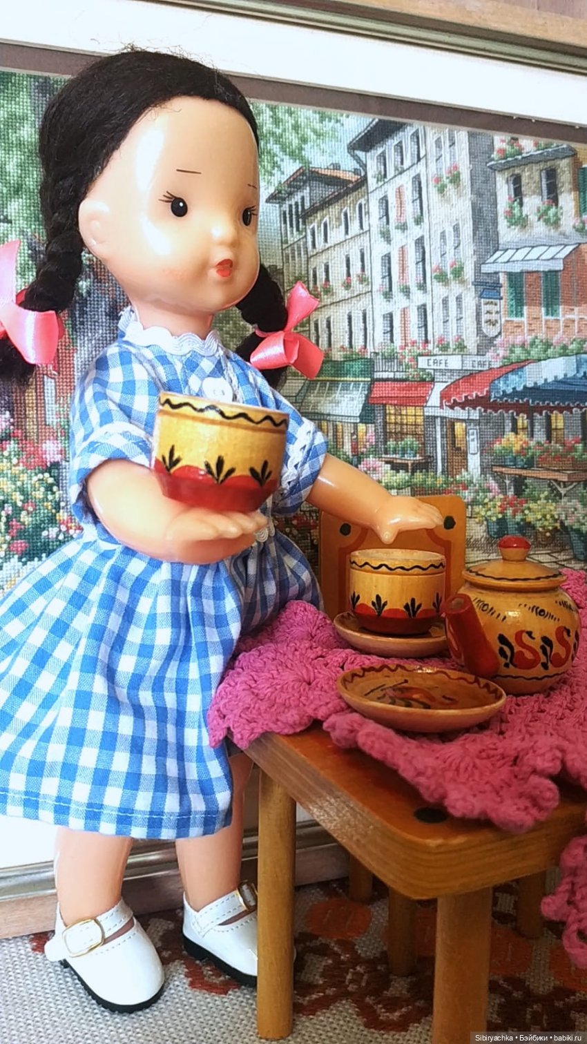 Первая встреча Юляшки и Аришки