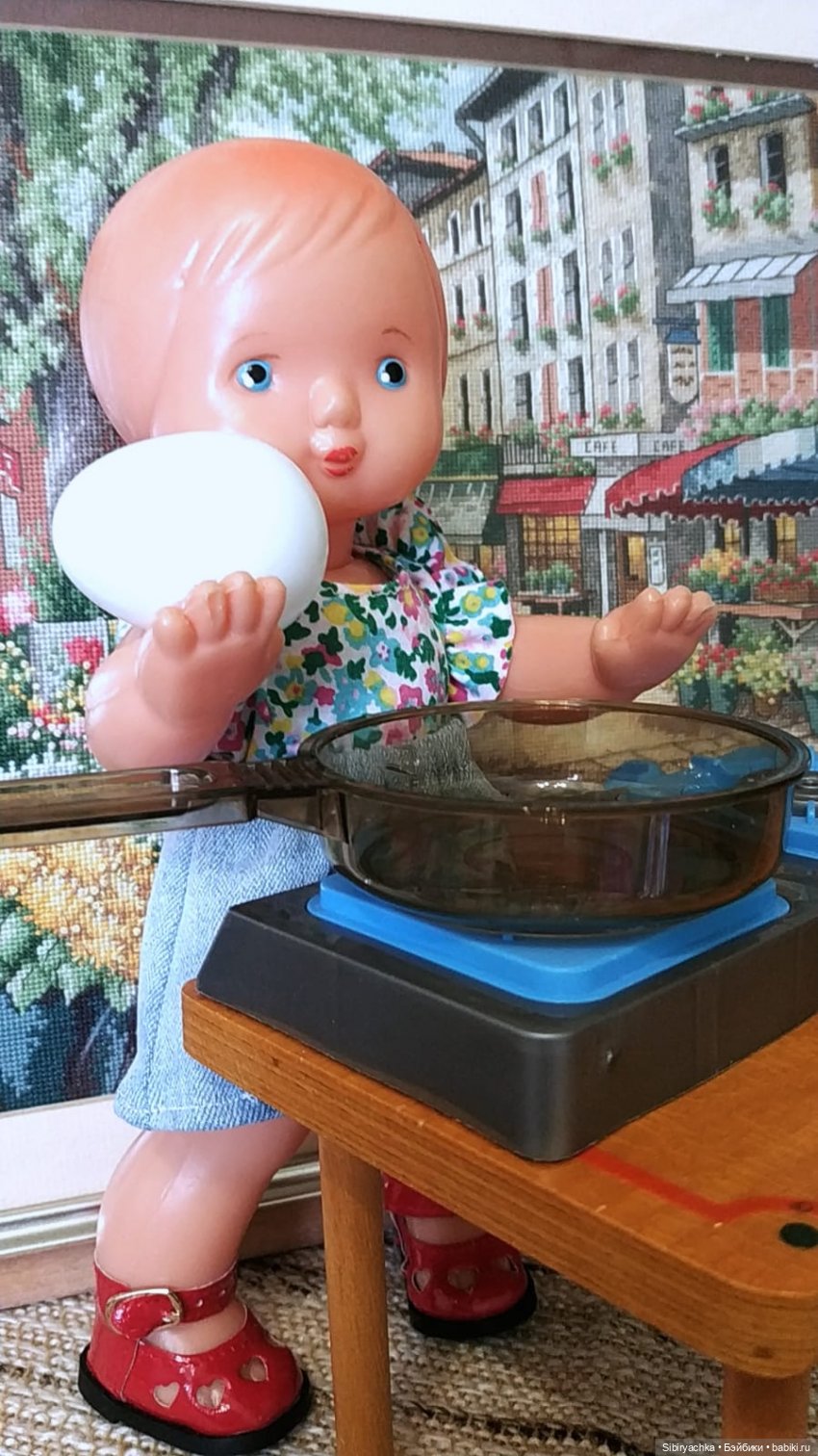 Маруся готовит завтрак — Советские винтажные куклы (СССР): Ленигрушка (фото 8)
