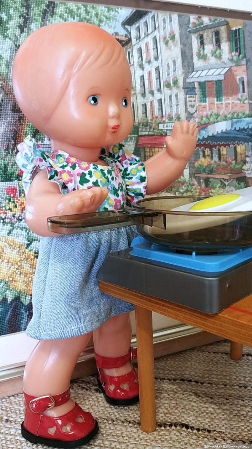 Маруся готовит завтрак — Советские винтажные куклы (СССР): Ленигрушка (фото 9)