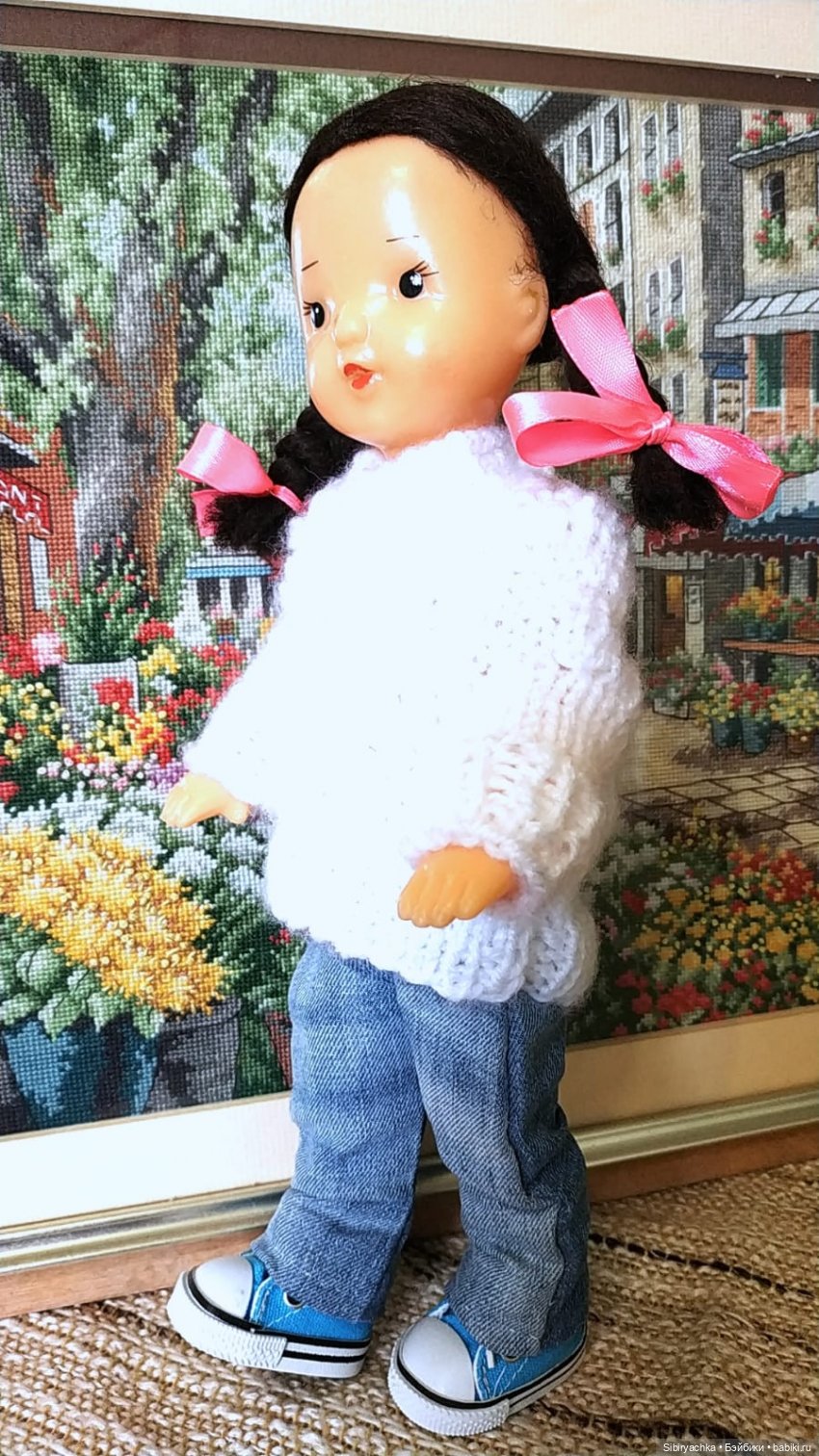 Бело-голубые наряды Юляшки