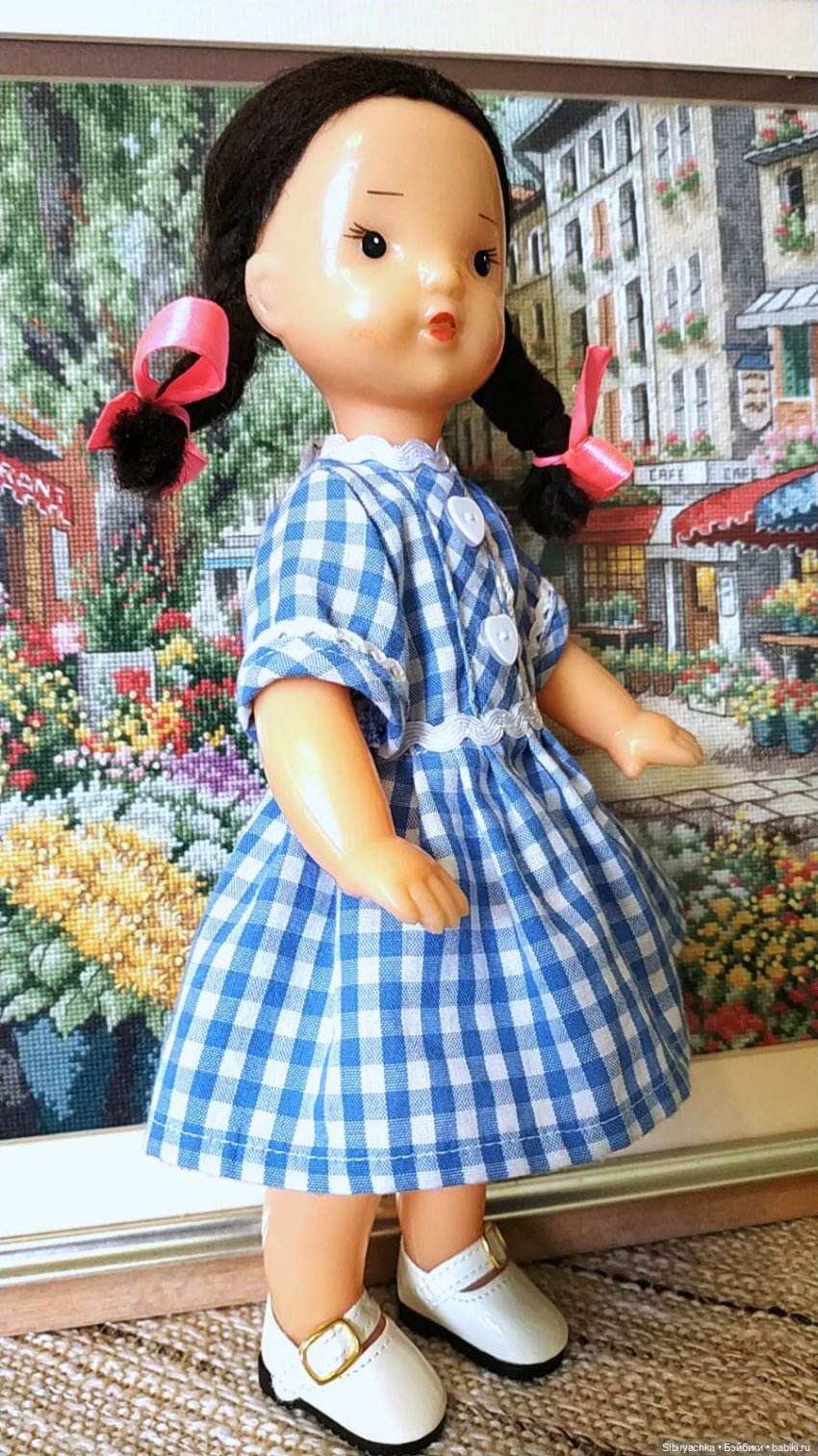 Бело-голубые наряды Юляшки