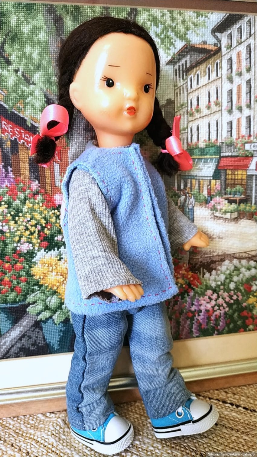 Бело-голубые наряды Юляшки