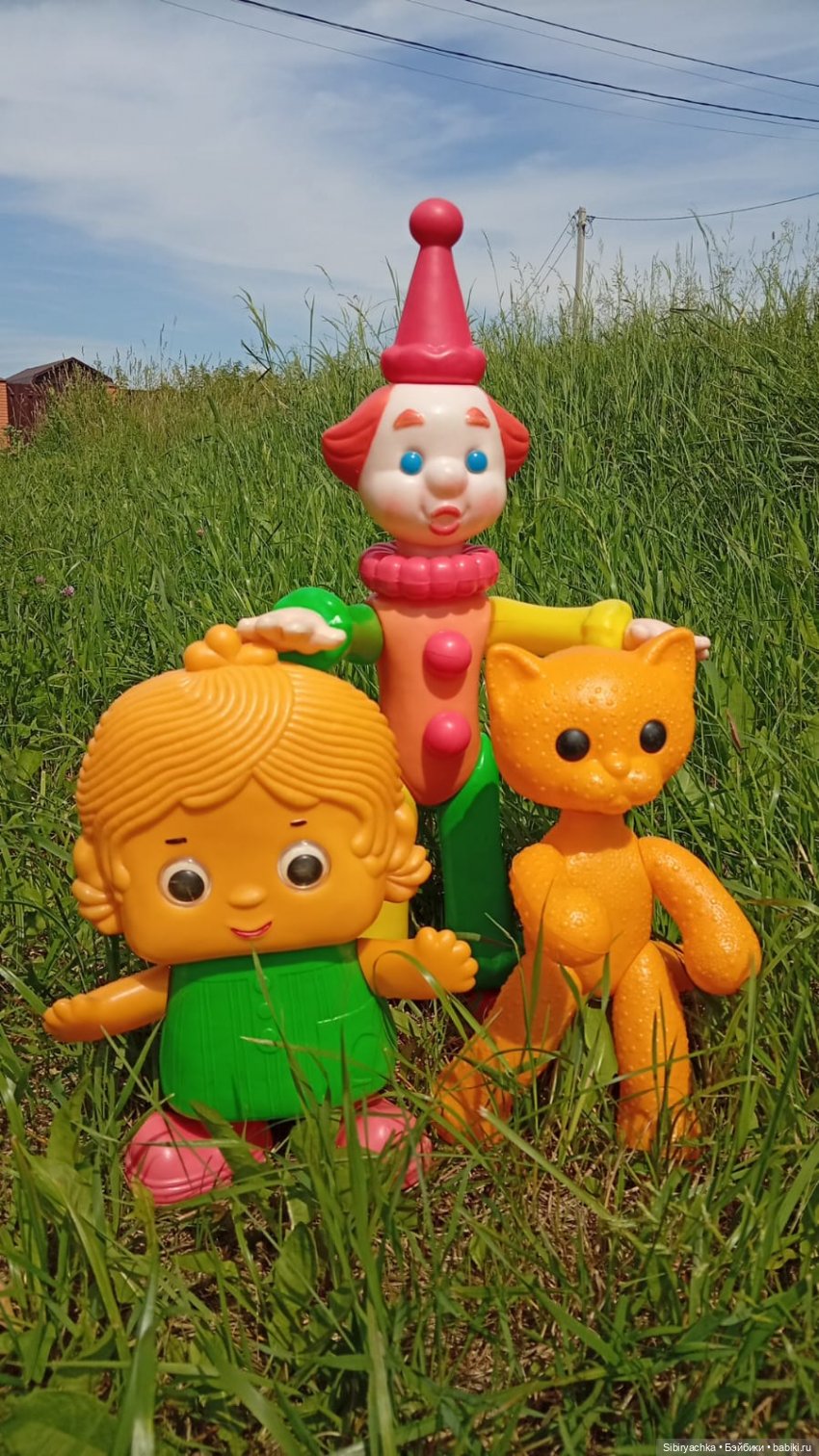 Дачное воскресенье Петруши, Дуняши и кошечки Мурочки