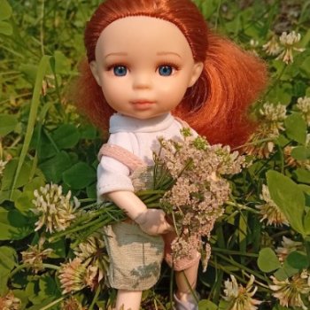 Лизонька в роще.