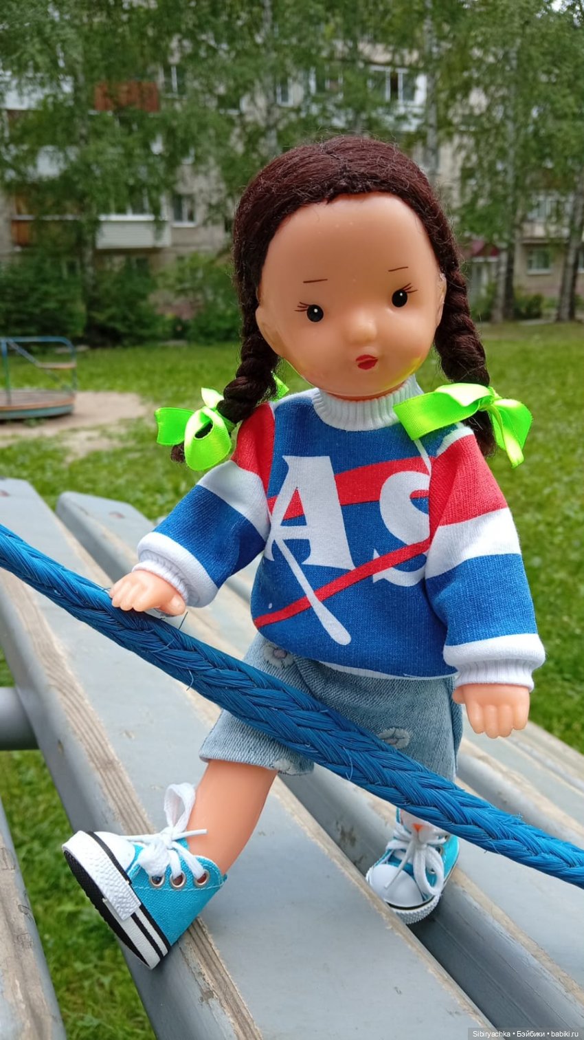 Кажется, дождь собирается, а нам с Юляшкой всё нипочём