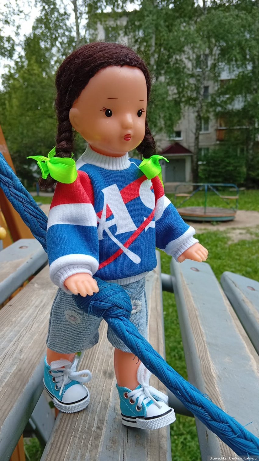 Кажется, дождь собирается, а нам с Юляшкой всё нипочём