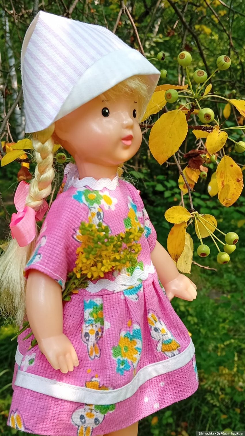 Первая летняя прогулка Марьяшки