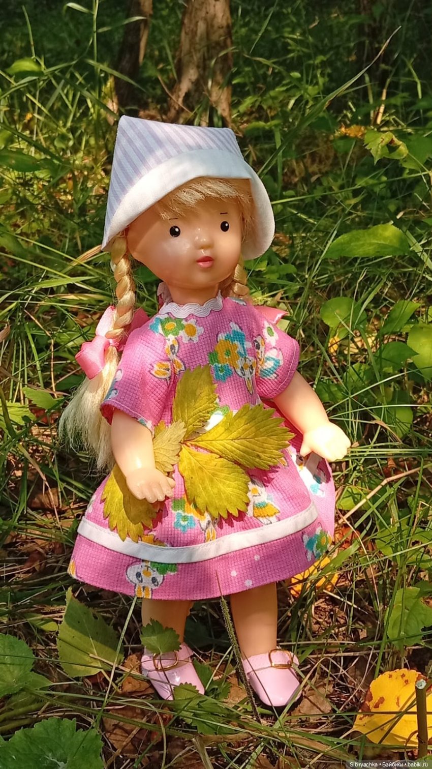 Первая летняя прогулка Марьяшки