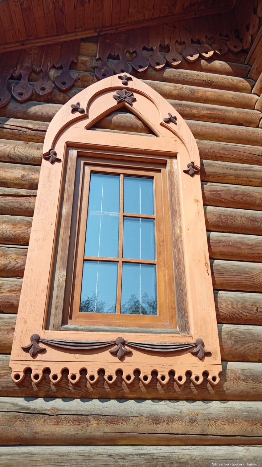 Первая прогулка Леночки и Юляшки