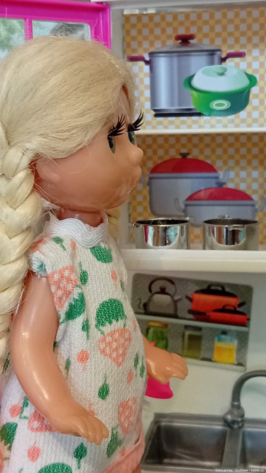 Новые игрушки. Кукольный быт