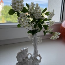 Редкая антикварная фигурка - вазочка - 10,4 см