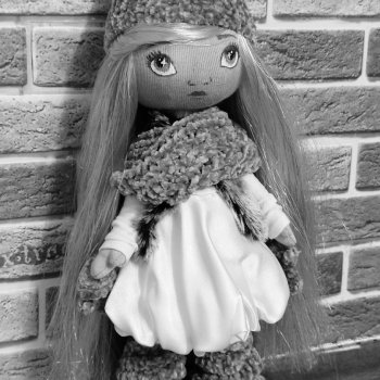 Иоланта. Девочка с сиреневыми волосами