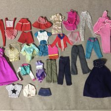 Лот винтажной одежды для Барби