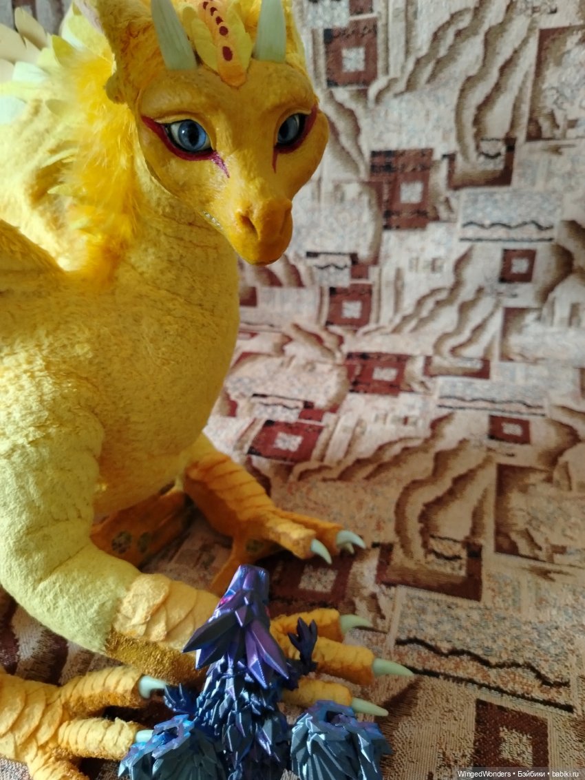 Сколько грусти и недовольства в этих небесных глазах...