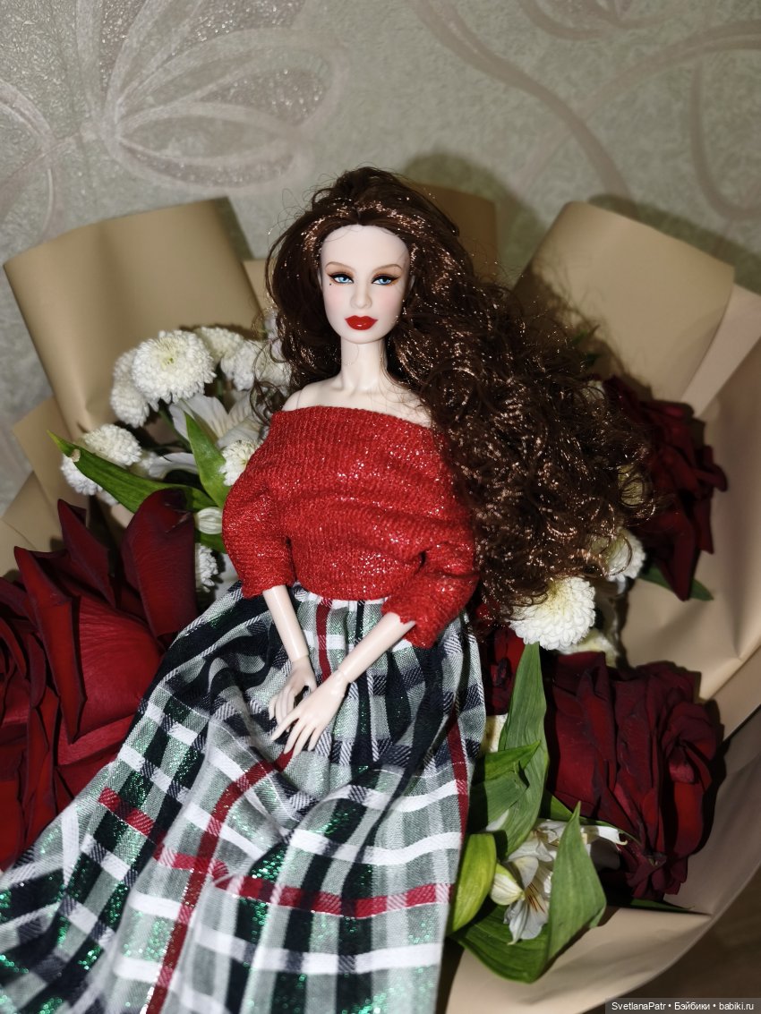 Примерка новых нарядов для кукол xian xian