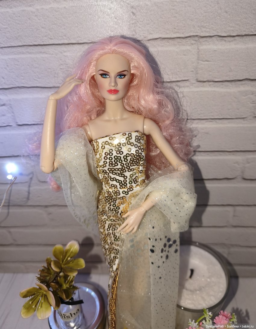 Примерка новых нарядов для кукол xian xian