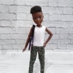 Шарнирная кукла Creatable Word