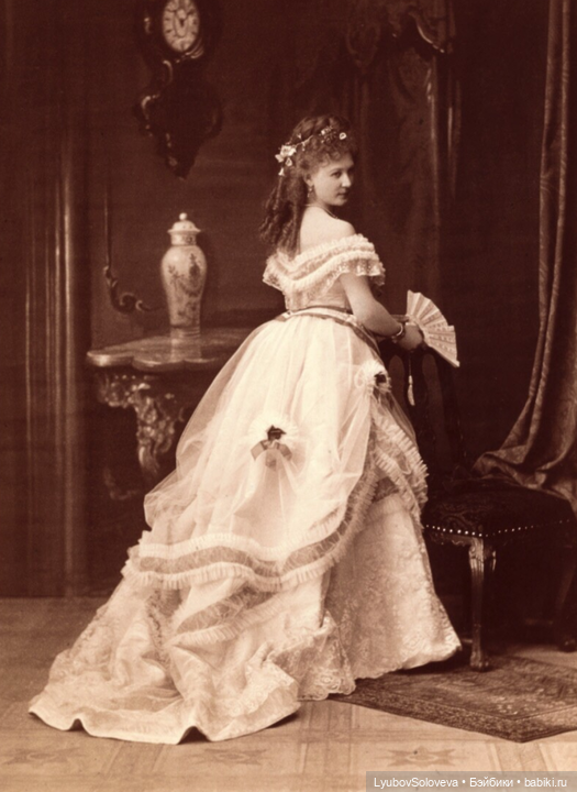 Собираемся на бал — Одежда и обувь для кукол своими руками: фото (фото 8)