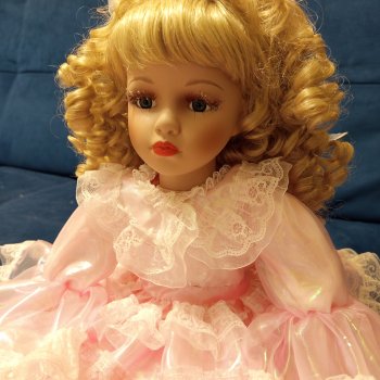 Амелька-карамелька