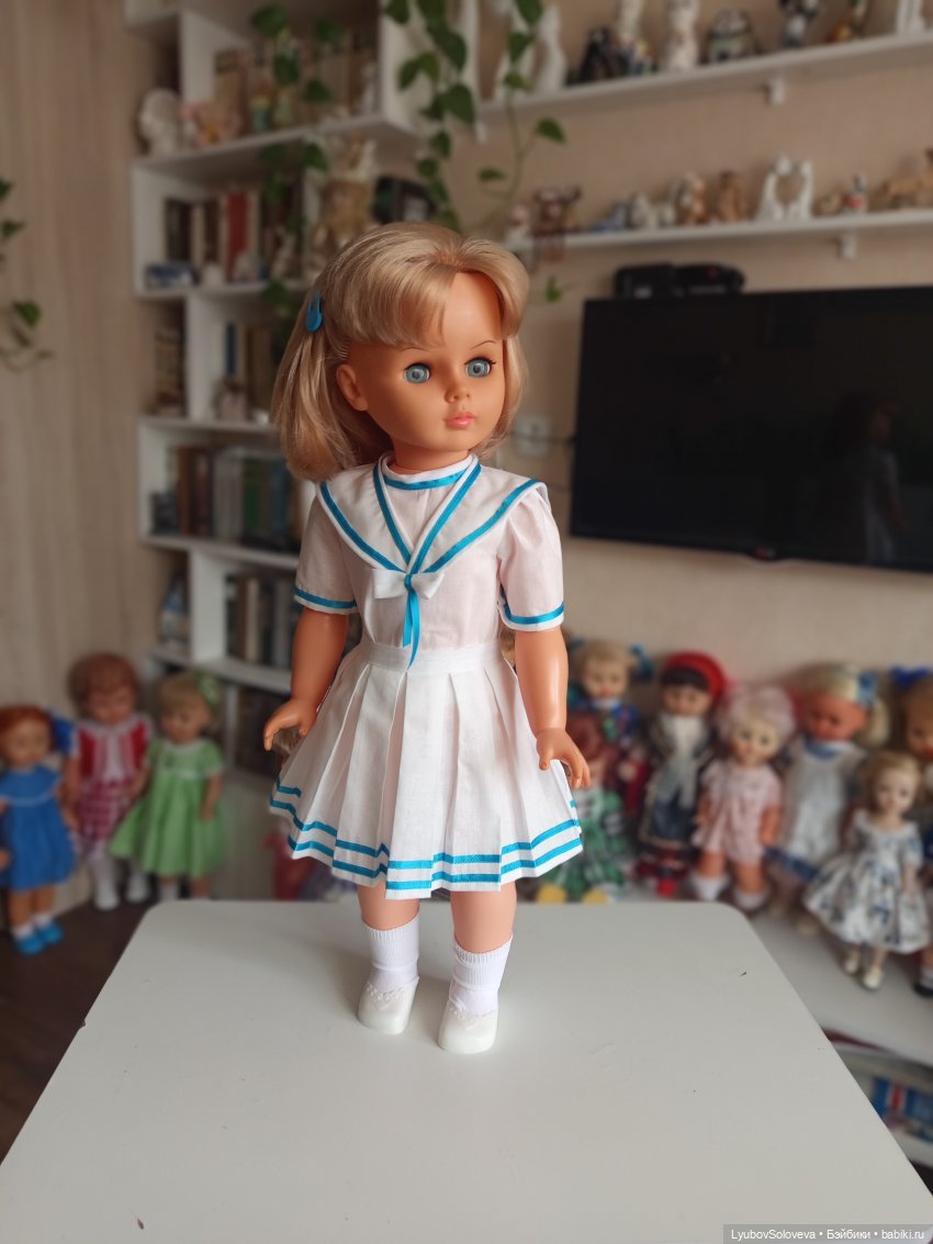 Играем по крупному | Бэйбики Играем по крупному — Коллекции игровых кукол (Playline): фото полок