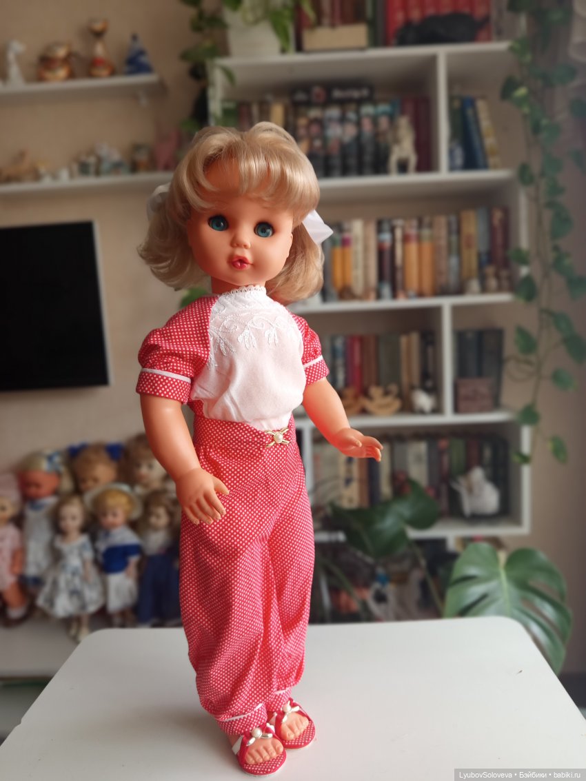 Играем по крупному | Бэйбики Играем по крупному — Коллекции игровых кукол (Playline): фото полок (фото 10)