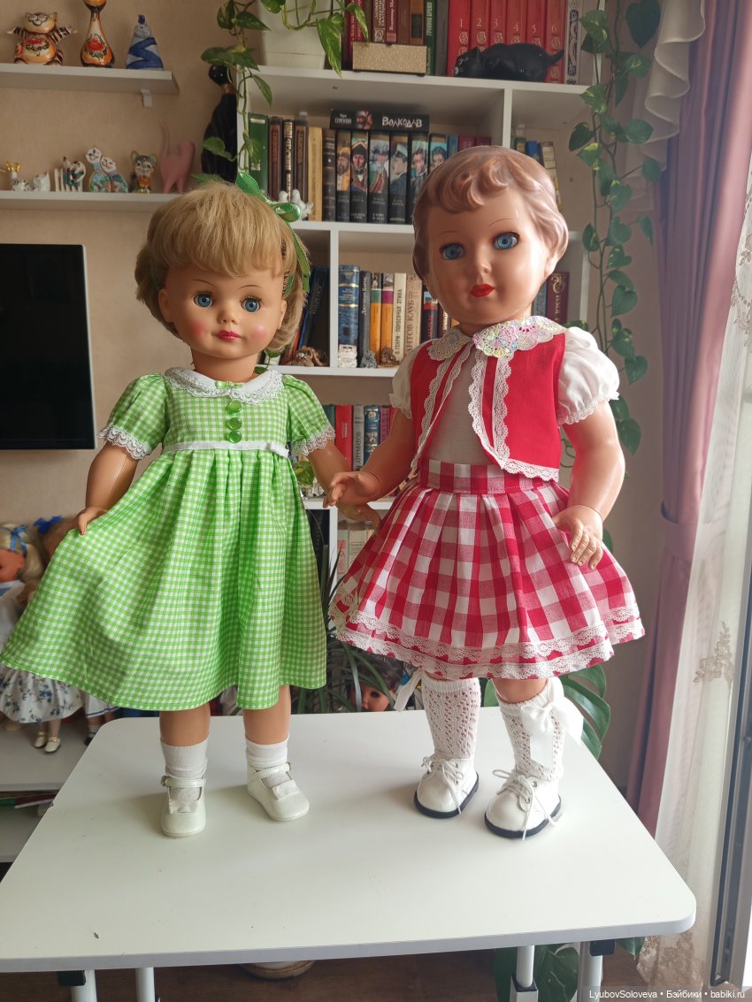 Играем по крупному | Бэйбики Играем по крупному — Коллекции игровых кукол (Playline): фото полок