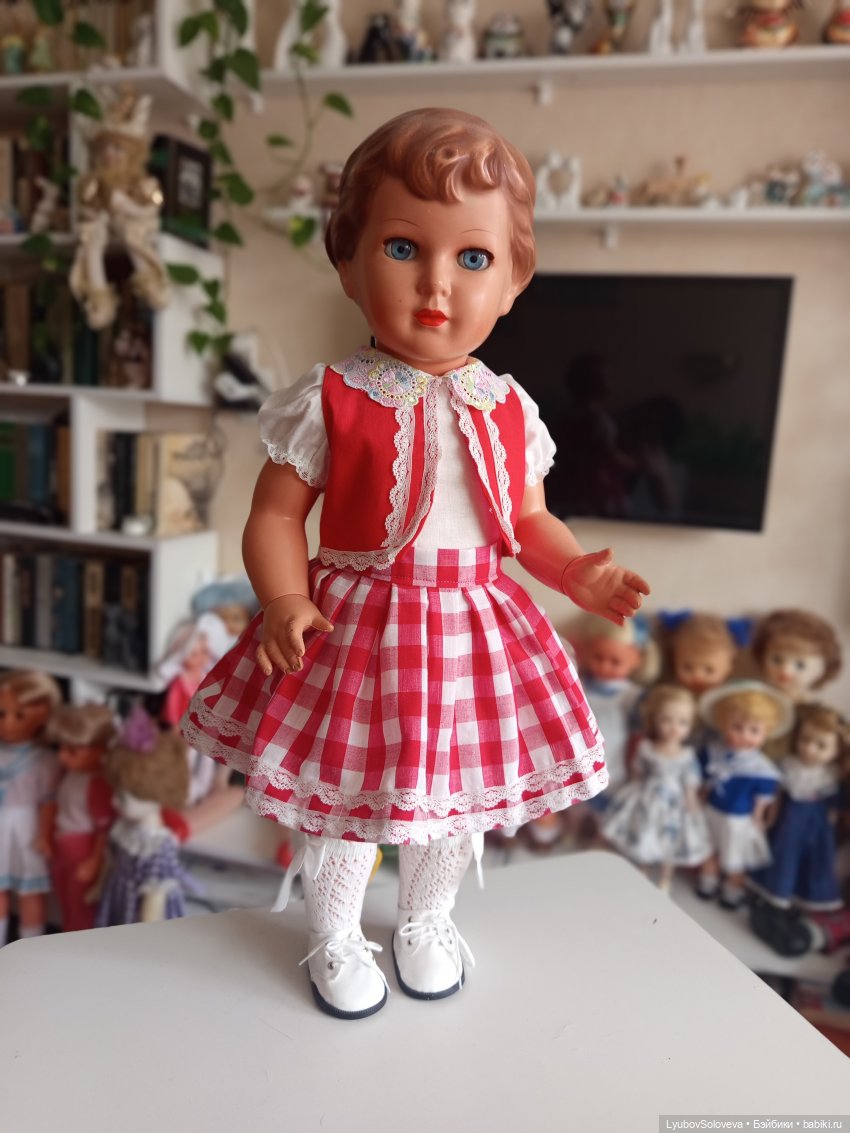 Играем по крупному | Бэйбики Играем по крупному — Коллекции игровых кукол (Playline): фото полок