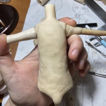 Создание шарнирной куклы. День 16 - Подпекаем тело, лепим дурацкую голову