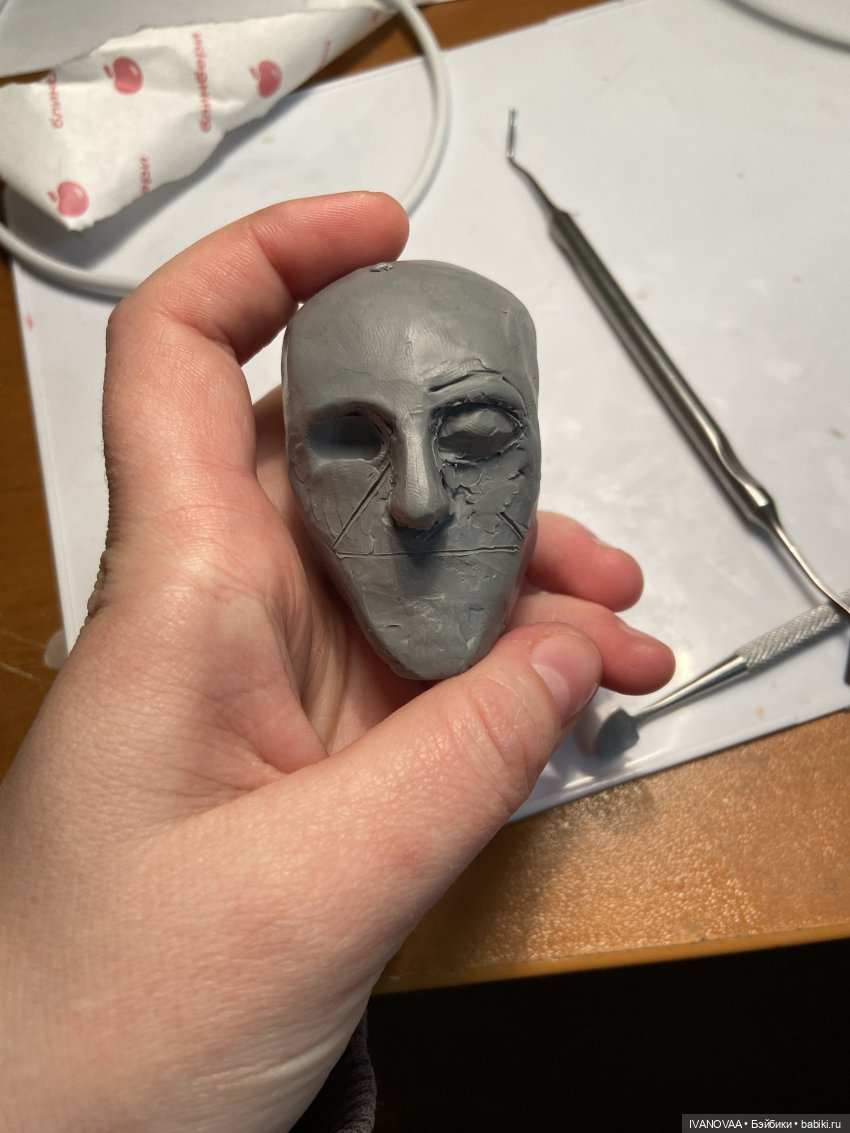Создание шарнирной куклы. День 43. Леплю новую голову. Сложности с глазами. Рисую свою картину для удовольствия (фото 7)