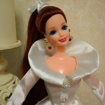 Топ-3 рыжеволосых куколок