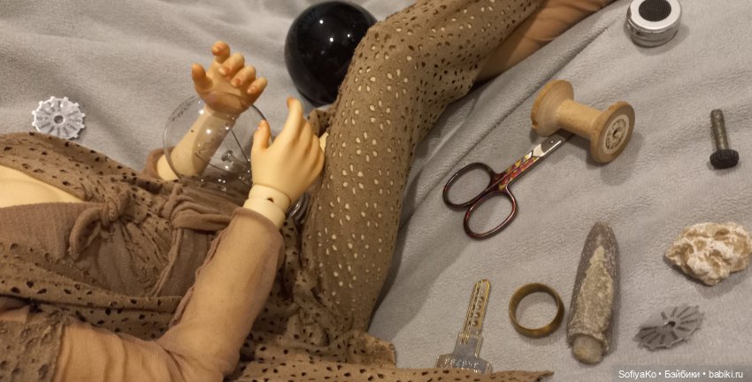 Намёки на стимпанк.