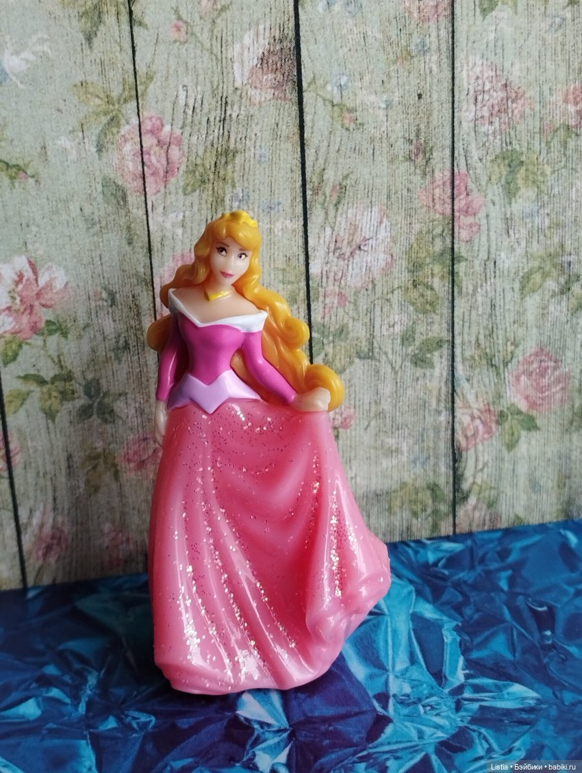 Принцессы из киндер-сюрпризов