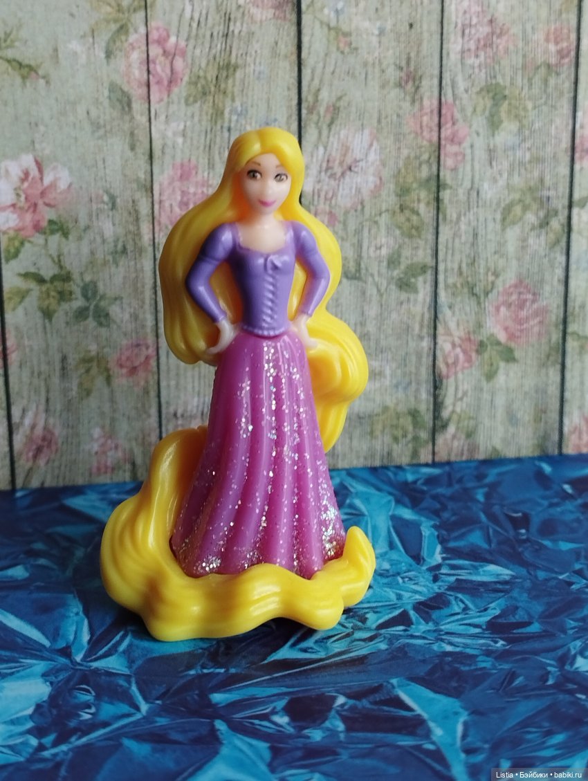 Принцессы из киндер-сюрпризов