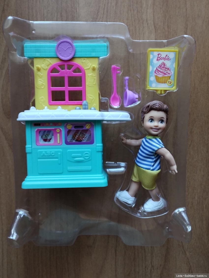 Набор "Малыш на кухне" Barbie Babysitters Inc Toddler & Kitchen Playset (GRP16) (фото 4)