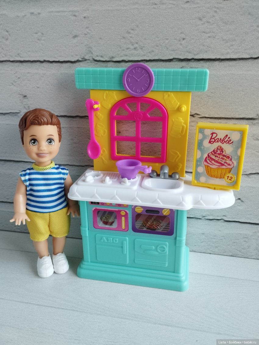 Набор "Малыш на кухне" Barbie Babysitters Inc Toddler & Kitchen Playset (GRP16)