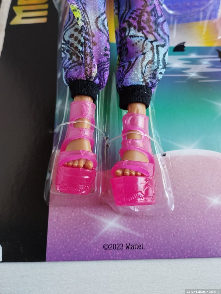 Пляжная Клодин. Обзор на Monster High Scare-adise Island Clawdeen Wolf (2023) HRP67 (фото 6)