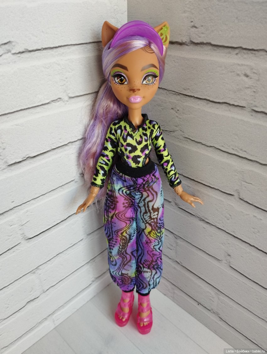 Пляжная Клодин. Обзор на Monster High Scare-adise Island Clawdeen Wolf (2023) HRP67 (фото 9)