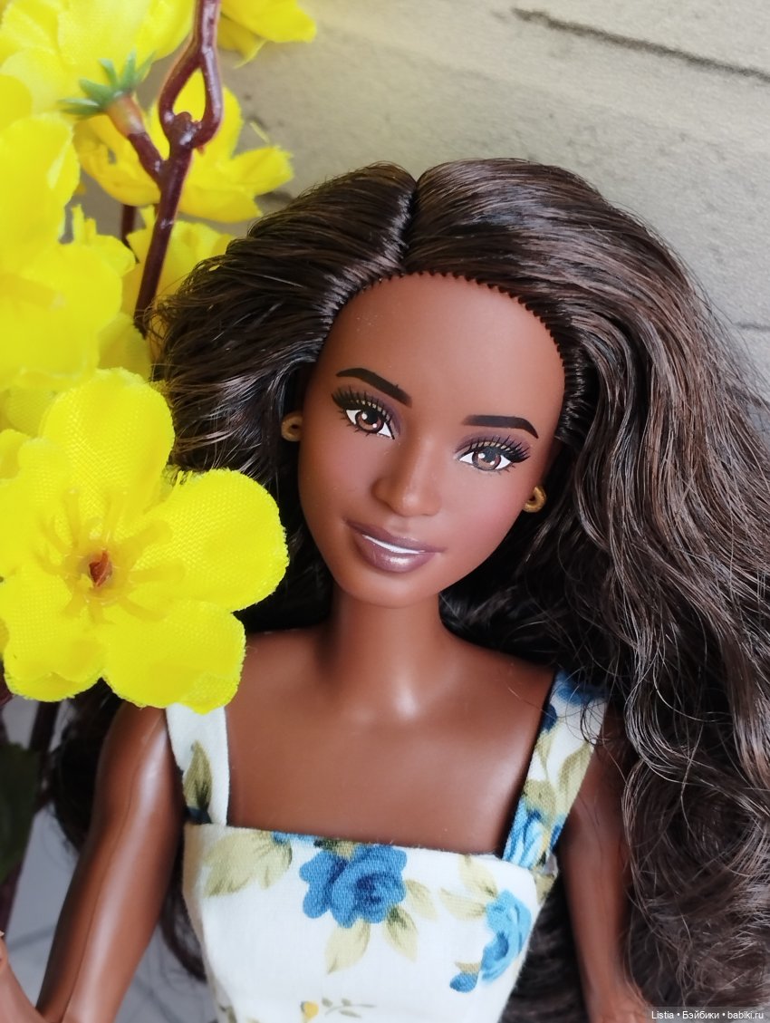 Итоги 2025 года — Куклы Barbie (Барби): Looks (фото 2)