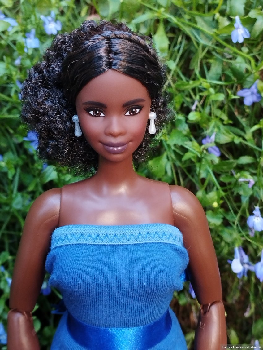 Итоги 2025 года — Куклы Barbie (Барби): Looks (фото 3)