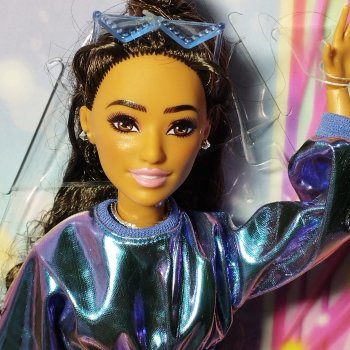 Обзор на Барби Делюкс №7 (Barbie Deluxe Style Blue Metallic Doll (JFP42) 2025)