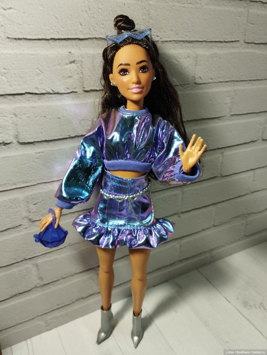 Обзор на Барби Делюкс №7 (Barbie Deluxe Style Blue Metallic Doll (JFP42) 2025)