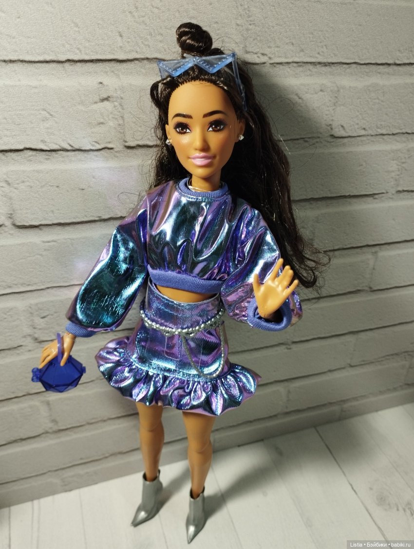 Обзор на Барби Делюкс №7 (Barbie Deluxe Style Blue Metallic Doll (JFP42) 2025)