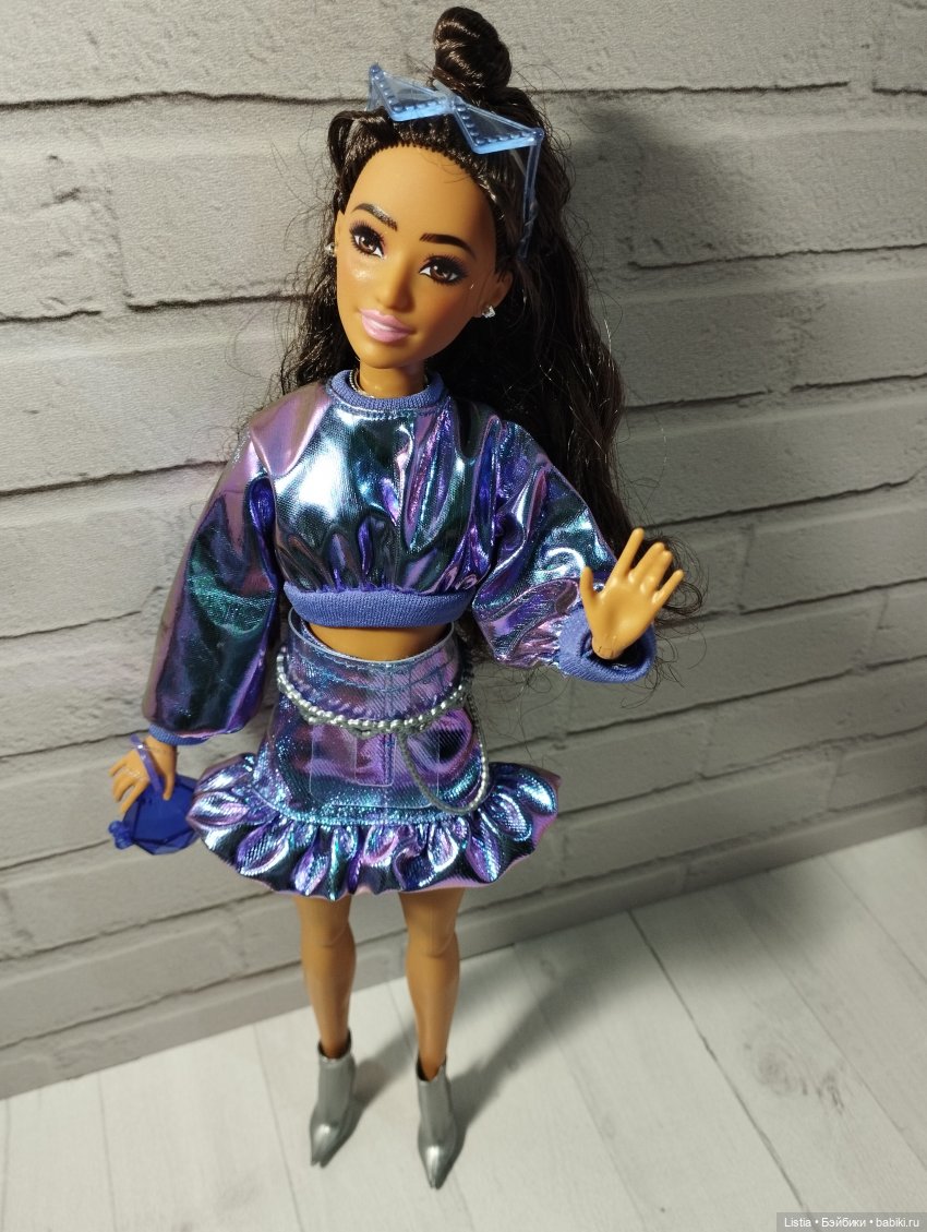Обзор на Барби Делюкс №7 (Barbie Deluxe Style Blue Metallic Doll (JFP42) 2025)