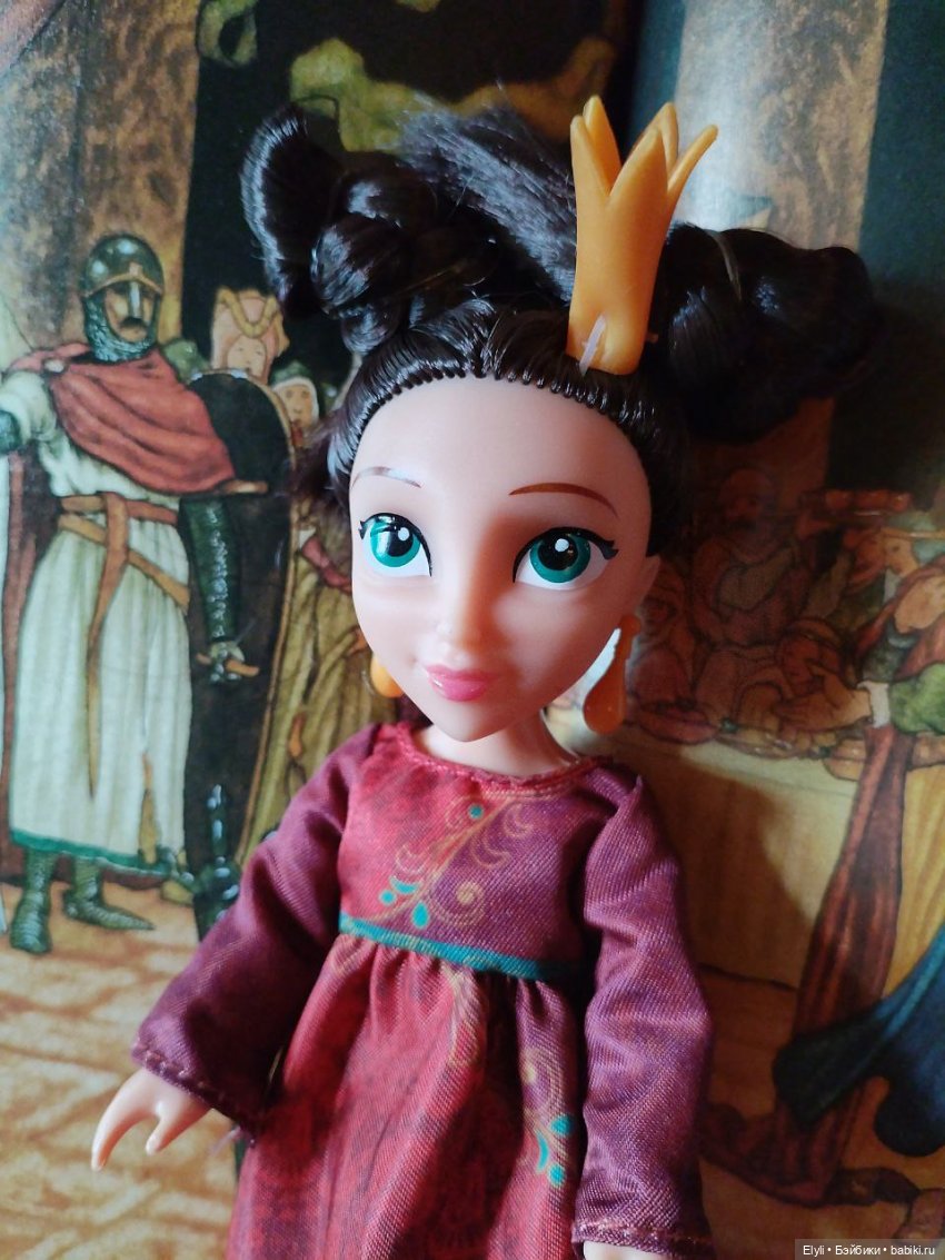 Распаковка и обзор мини версии царевны Дарьи