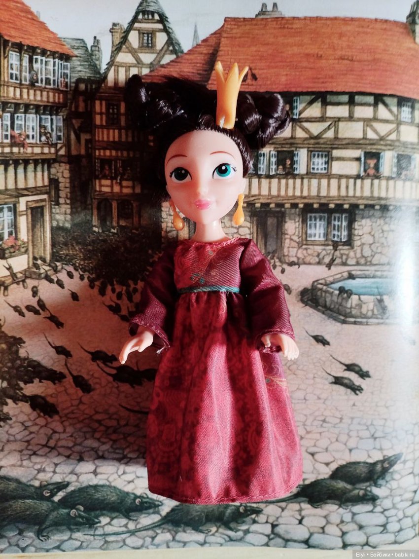 Распаковка и обзор мини версии царевны Дарьи