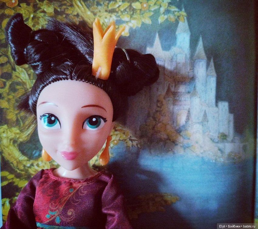 Распаковка и обзор мини версии царевны Дарьи