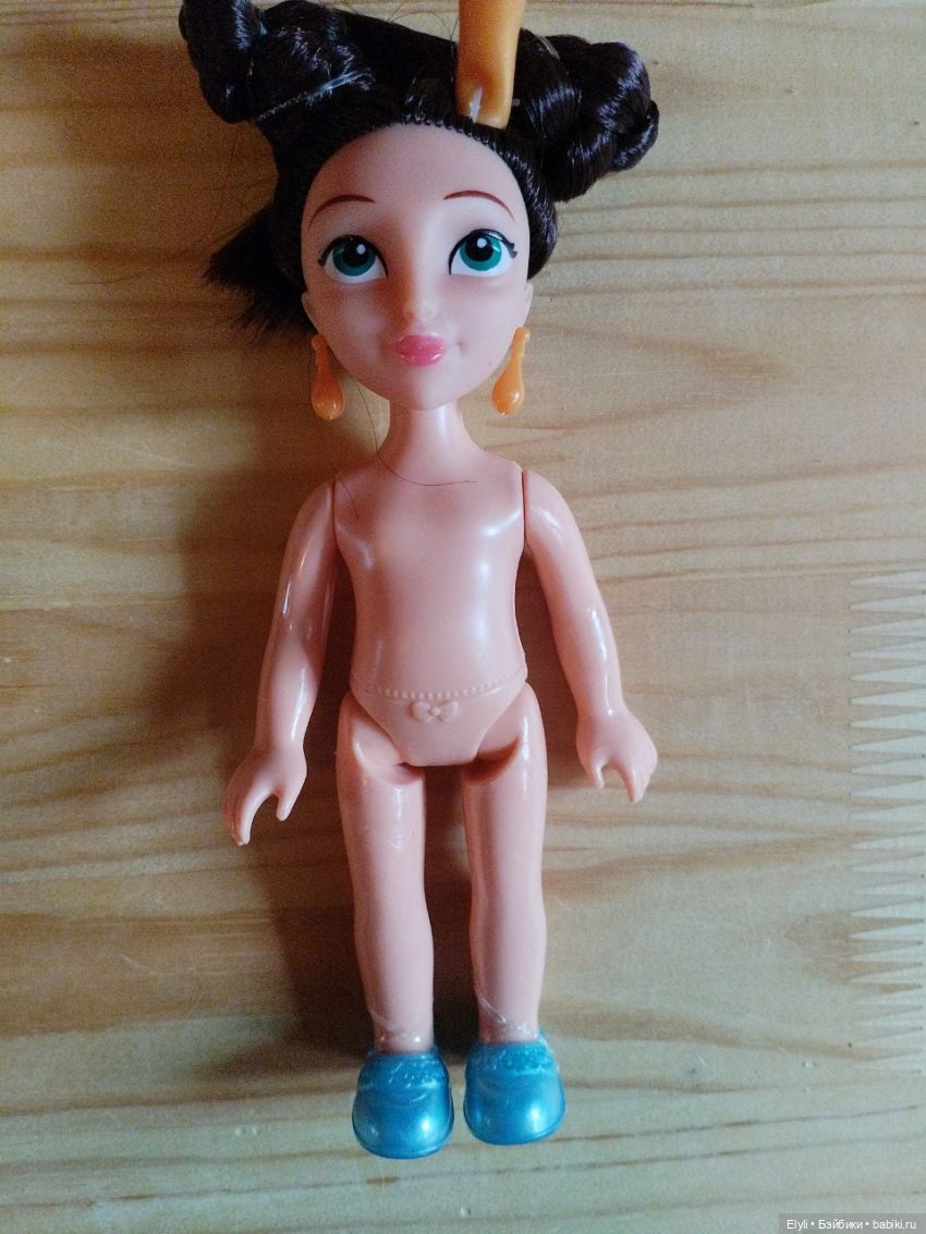 Распаковка и обзор мини версии царевны Дарьи (фото 6)