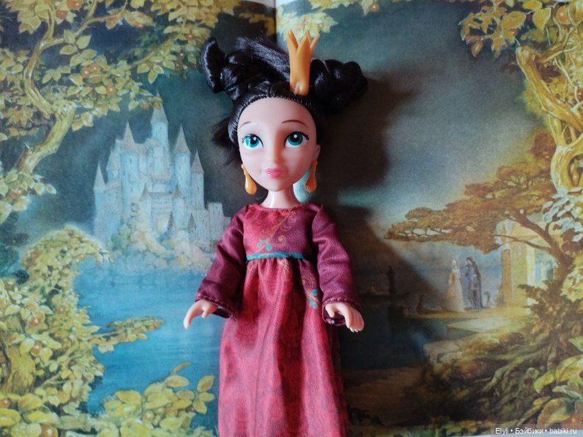 Распаковка и обзор мини версии царевны Дарьи (фото 9)