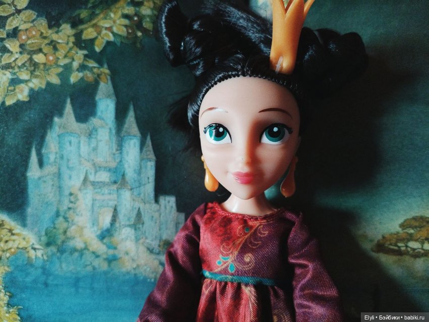 Распаковка и обзор мини версии царевны Дарьи