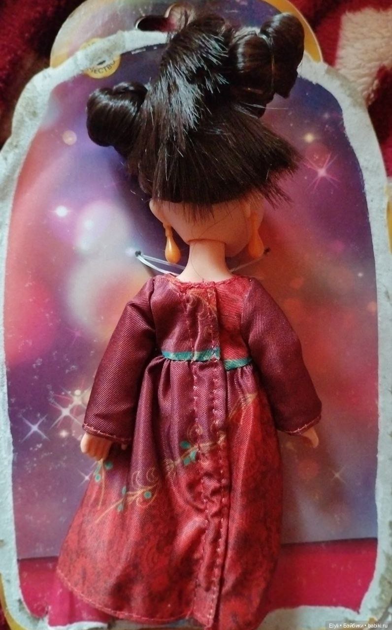 Распаковка и обзор мини версии царевны Дарьи (фото 5)